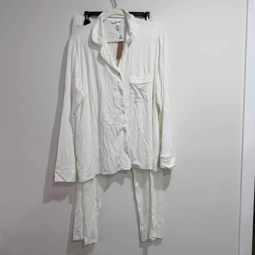 SKIMS Long-Sleeve Button Pajama Set NWT